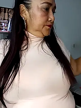 Snapshot of linda_luna29 chatting on April 2026 03:31:02 AM linda luna29 online show from April 2026 03:31:02 AM