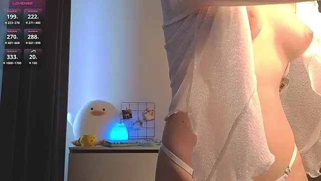 Snapshot of roxydolll chatting on March 2026 02:00:02 AM roxydolll online show from March 2026 02:00:02 AM