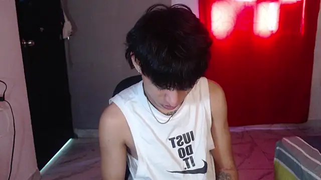 Snapshot of sung_yol chatting on October 2025 06:38:02 PM sung yol online show from October 2025 06:38:02 PM