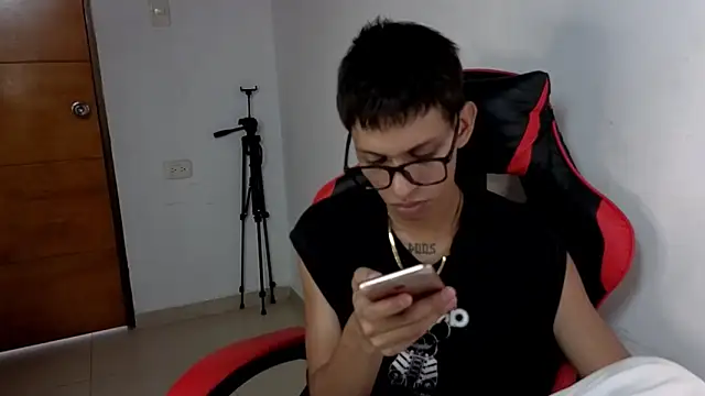 Snapshot of sung_yol chatting on April 2026 04:52:01 PM sung yol online show from April 2026 04:52:01 PM