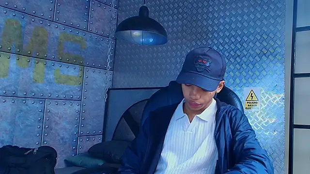 AlanCutee online show from October 2025 12:38:01 PM