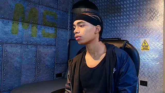 AlanCutee online show from October 2025 11:44:02 AM