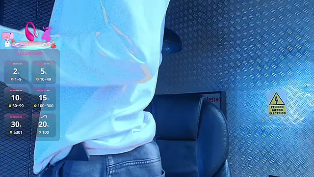 AlanCutee online show from October 2025 12:04:02 PM