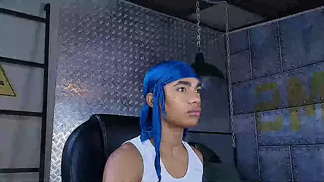 AlanCutee online show from October 2025 11:22:01 AM