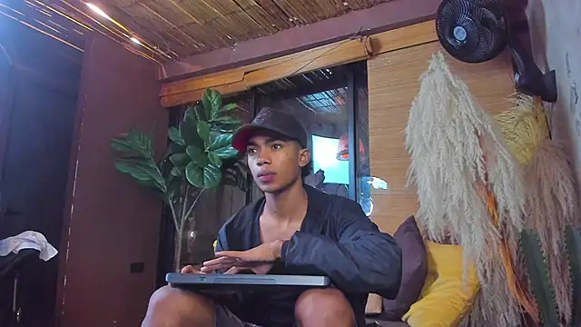 AlanCutee online show from December 2025 11:19:01 AM