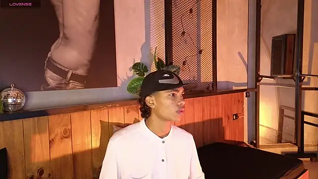 AlanCutee online show from April 2026 12:57:02 PM