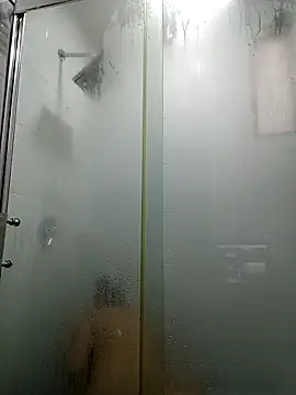 Snapshot of Esmeralda333 chatting on October 2025 02:50:02 PM Esmeralda333 online show from October 2025 02:50:02 PM