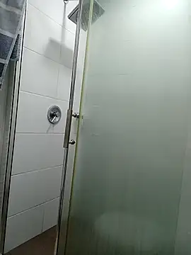 Snapshot of Esmeralda333 chatting on February 2026 01:03:01 PM Esmeralda333 online show from February 2026 01:03:01 PM