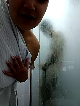 Snapshot of Esmeralda333 chatting on March 2026 06:13:01 PM Esmeralda333 online show from March 2026 06:13:01 PM