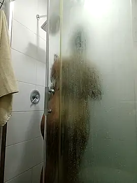 Snapshot of Esmeralda333 chatting on April 2026 01:16:01 PM Esmeralda333 online show from April 2026 01:16:01 PM