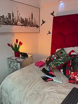 Alaia Snow online show from December 2025 08:37:02 PM