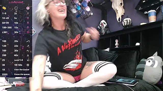 oddywithabody online show from November 2025 06:57:02 AM