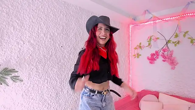 Snapshot of violet_belle_ chatting on October 2025 01:09:01 PM violet belle online show from October 2025 01:09:01 PM