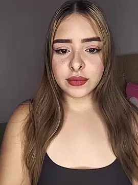 Nahomy cm online show from February 2026 07:30:02 PM