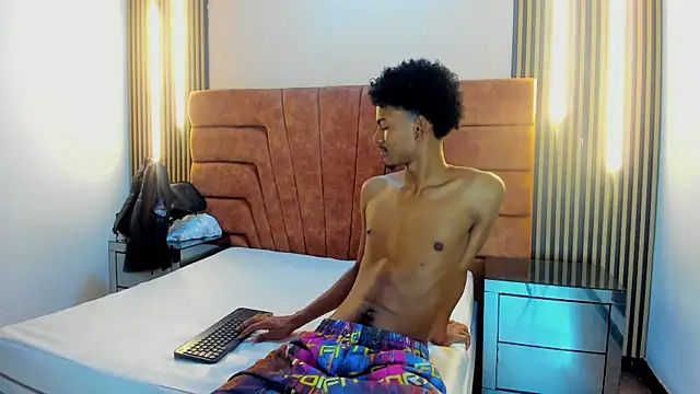 FYKMOR 1 online show from December 2025 08:13:01 PM