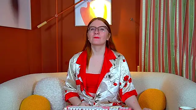 AliceAllisons online show from September 2025 07:14:02 PM