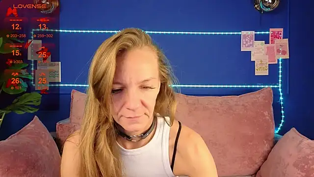 Jesica mooon online show from September 2025 01:31:02 AM