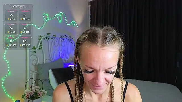 Jesica mooon online show from October 2025 01:28:01 AM