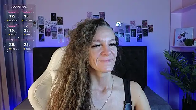 Jesica mooon online show from October 2025 01:31:02 AM