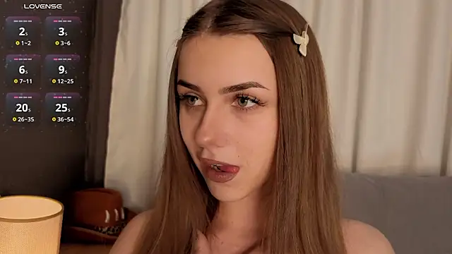 Snapshot of thelittlecowgirl chatting on February 2026 08:27:01 PM thelittlecowgirl online show from February 2026 08:27:01 PM