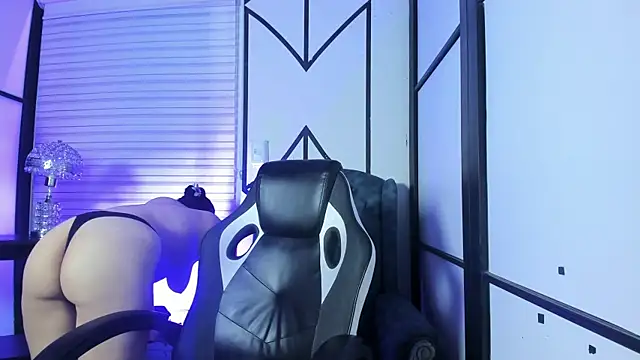 SamaraAnders  online show from November 2025 04:33:02 AM