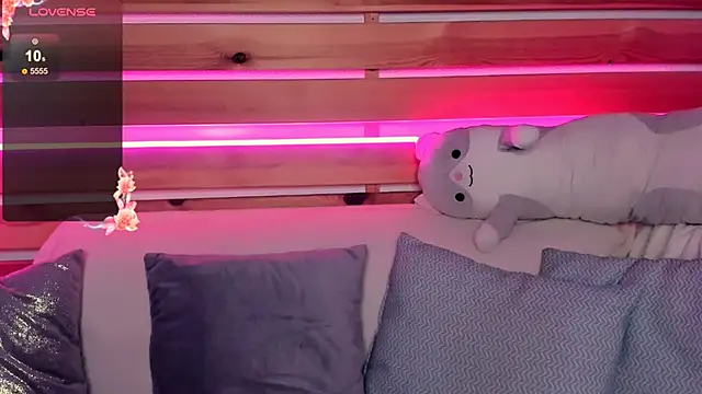 Snapshot of Emily_Tylerr chatting on October 2025 07:31:02 AM Emily Tylerr online show from October 2025 07:31:02 AM