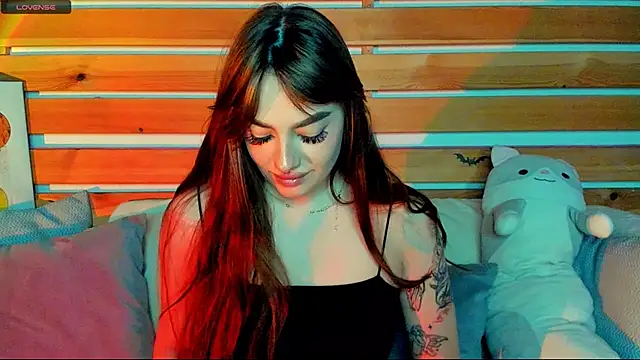 Snapshot of Emily_Tylerr chatting on November 2025 08:36:02 AM Emily Tylerr online show from November 2025 08:36:02 AM