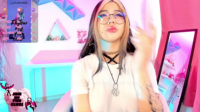 pinkk deemon online show from October 2025 02:32:02 PM