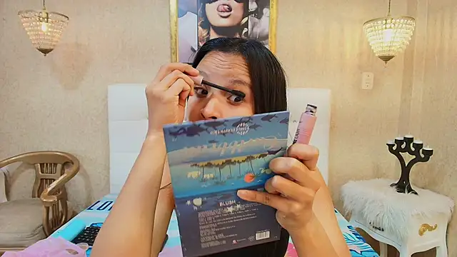 Miladiosa online show from March 2026 01:06:02 PM