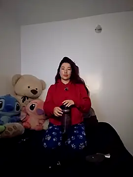 Snapshot of lunnaa_ chatting on January 2026 05:13:02 AM lunnaa online show from January 2026 05:13:02 AM