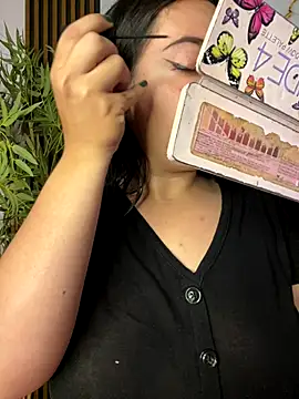 sara roy04  online show from September 2025 03:52:01 AM