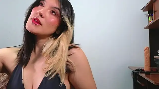 Sweetlolita online show from September 2025 03:41:02 AM