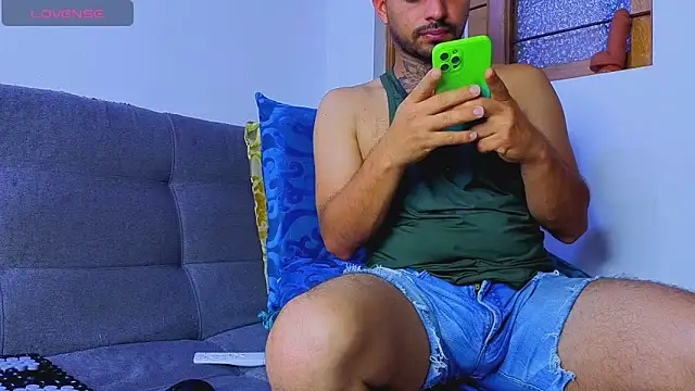 tomas smith1 online show from April 2026 07:11:01 PM