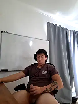 Snapshot of Tierno_vale chatting on April 2026 07:28:01 PM Tierno vale online show from April 2026 07:28:01 PM