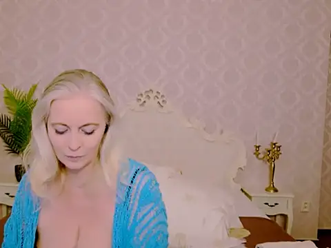 Snapshot of Anais_Janson chatting on April 2026 06:47:01 PM Anais Janson online show from April 2026 06:47:01 PM