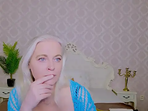 Snapshot of Anais_Janson chatting on April 2026 02:14:02 PM Anais Janson online show from April 2026 02:14:02 PM