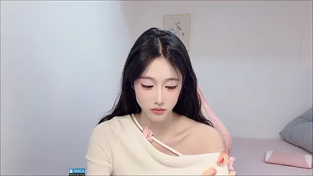 R R6 online show from October 2025 01:52:01 PM