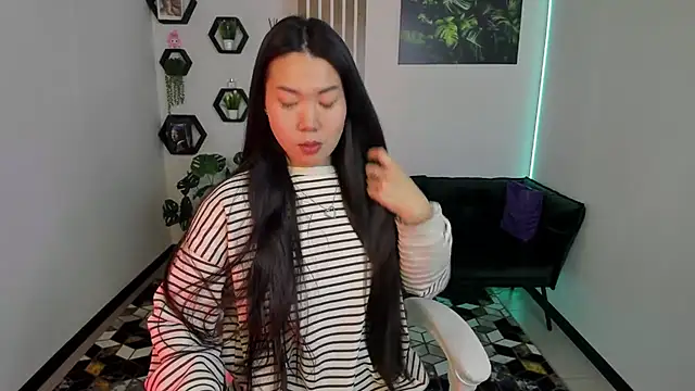 LunaPurrr online show from November 2025 01:06:01 AM