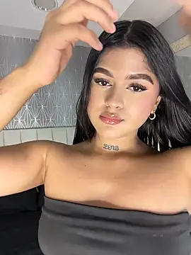 Snapshot of Mia-Medina chatting on July 2026 07:34:02 PM Mia-Medina online show from July 2026 07:34:02 PM