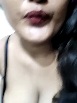 Snapshot of Cute_pinkii chatting on September 2025 07:57:01 PM Cute pinkii online show from September 2025 07:57:01 PM