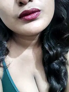 Snapshot of Cute_pinkii chatting on September 2025 07:35:01 PM Cute pinkii online show from September 2025 07:35:01 PM