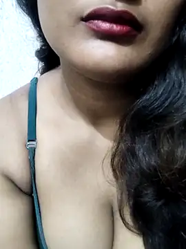 Snapshot of Cute_pinkii chatting on November 2025 01:46:01 PM Cute pinkii online show from November 2025 01:46:01 PM