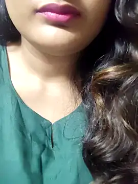 Snapshot of Cute_pinkii chatting on December 2025 07:53:02 PM Cute pinkii online show from December 2025 07:53:02 PM