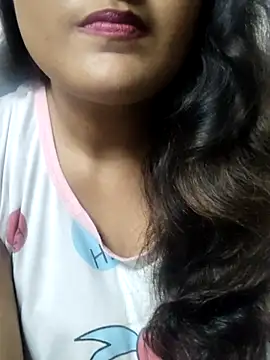 Snapshot of Cute_pinkii chatting on December 2025 07:07:02 PM Cute pinkii online show from December 2025 07:07:02 PM