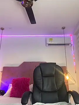 Velveet x online show from December 2025 11:38:02 AM