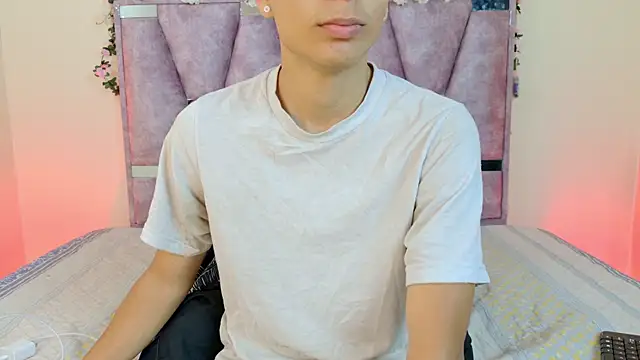 lana and liam  online show from October 2025 10:27:01 AM