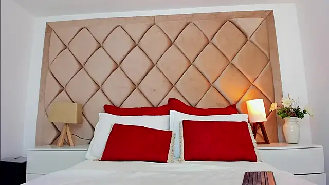 AngelinaDuvall online show from February 2026 11:07:01 AM