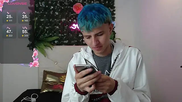 Snapshot of iam_lukas__ chatting on October 2025 03:47:01 AM iam lukas online show from October 2025 03:47:01 AM