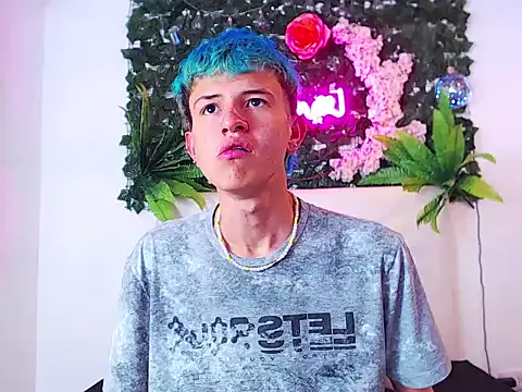 Snapshot of iam_lukas__ chatting on October 2025 04:11:01 AM iam lukas online show from October 2025 04:11:01 AM