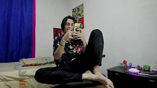 Snapshot of golden_ryyan chatting on November 2025 12:58:01 AM golden ryyan online show from November 2025 12:58:01 AM